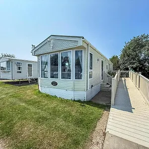  Campsite Lovely Wheelchair Friendly Caravan At Skipsea Sands In Yorkshire Ref 41167wf